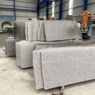 NHỮNG ƯU ĐIỂM VÀ NHƯỢC ĐIỂM CỦA ĐÁ HOA CƯƠNG MÀ BẠN NÊN BIẾT